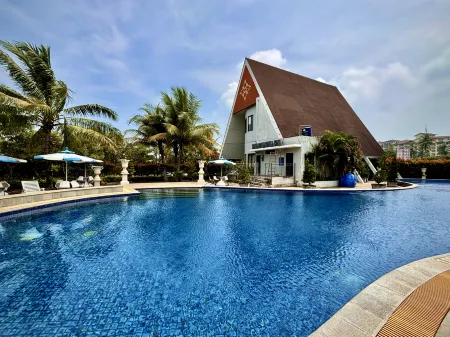 Nemuru Villa Ubud Anyer Отели в г. Серанг