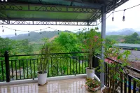 Ha Giang Hoppers Hostel and Tour Hotels in Phương Độ