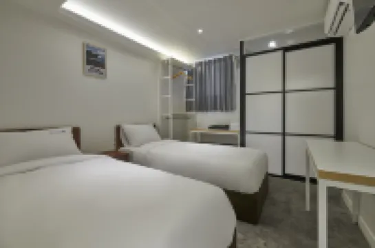 Eight Rest Hostel Myeong-dong