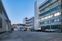 Junyi Hotel (Gucheng Railway Station Sanhuan Cheqiao Industrial Park) - С парковкой