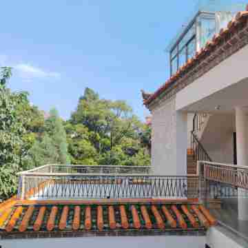 XI SHAN Hotel Exterior