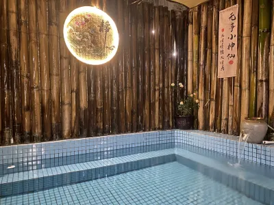 The House B&B Các khách sạn gần Zangfokeng