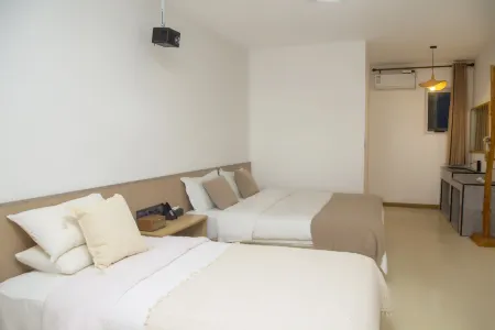 Muxuelou Homestay Отели рядом с достопримечательностью «Xinyi Self-Drive Campground (Sayram Lake Branch)»