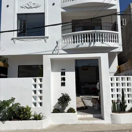 Yike Haidan · Luxury Pool Courtyard View Villa Boutique Stay (Beihai Silver Beach)