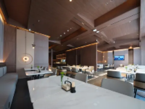 Dalian Jinshitan Anchorage Square Atour Hotel