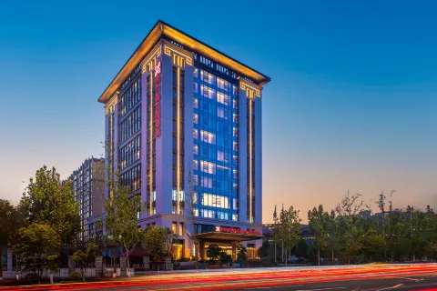 Hilton Garden Inn Xinyang East Railway Station