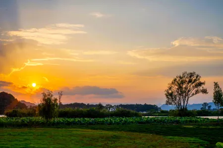 Xiangwang Lake View Vacation Homestay (Puzhehei Scenic Area Branch)