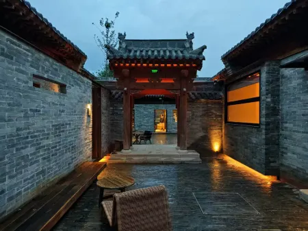 Sangrang Hot Spring Designer Inn Отели рядом с достопримечательностью «Xiurong College»