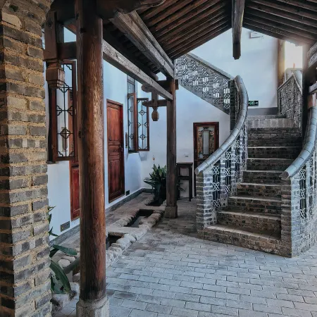 Heting Xiyin Homestay (Weishan Ancient City)