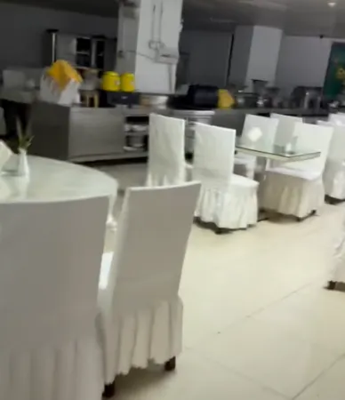 Rucheng Peak Esports Hotel (Ailian Square Branch)