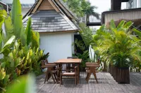 SANTI-PURNA Resort Hotel - bar