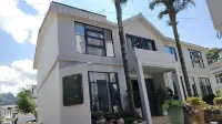 Peak on Top Homestay (Wanfenglin Shangnahui) - Airport Shuttle