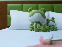 青树藤酒店(聊城汽车总站店) - 青蛙呱呱房