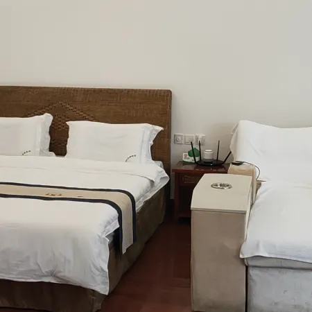Bayuquan Xiongyue Wangyuhe Private Hot Spring Courtyard House