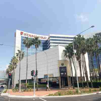 Stamford Plaza Sydney Airport Hotel & Conference Centre Hotel Exterior