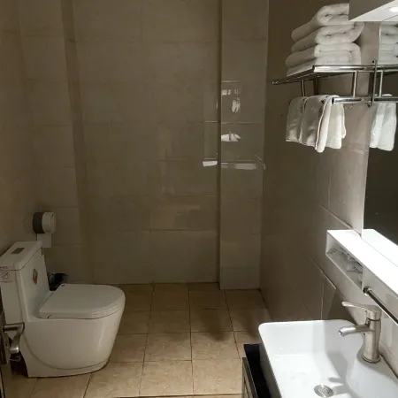 Merry Home Hotel Отели в г. Чамдо