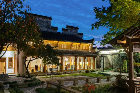Floral Hotel·Hongcun to Yantang hotel