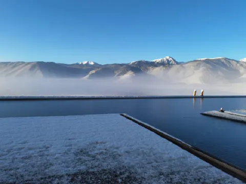 LISIMAN Xinsu Yusiye Oxygen Supply Manor (Shangri-La Branch) Hotels near Napa Hai (Yila Grassland)
