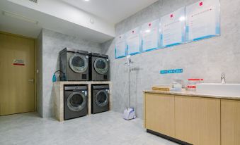 Eishang Hotel (Xi 'an Dayan Pagoda Dayan Night City)