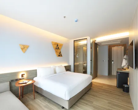 ห้องซูพีเรียร์ เตียงใหญ่ 1 เตียง