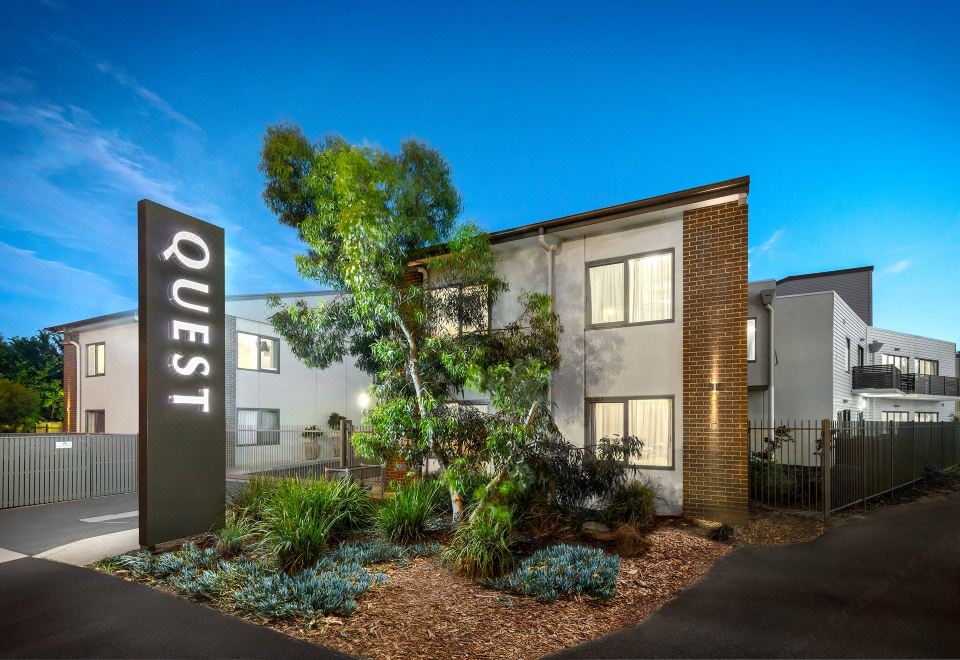 "a modern apartment building with a sign that reads "" quest "" prominently displayed on the front of the building" at Quest Bendigo Central