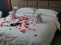 维也纳酒店(贵阳师范大学阳明祠地铁站店) - 浪漫大床房
