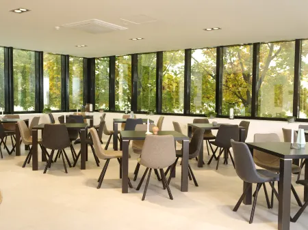 Hotel Cubis Отели в г. Разкрижє