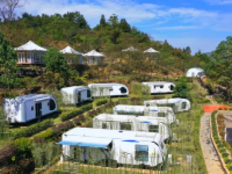 Rezen Retreat tianqiao xianju  Xianju (Jishou Aizhai Bridge Branch) Hotel di Jishou