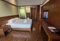 Chu Orange Manor