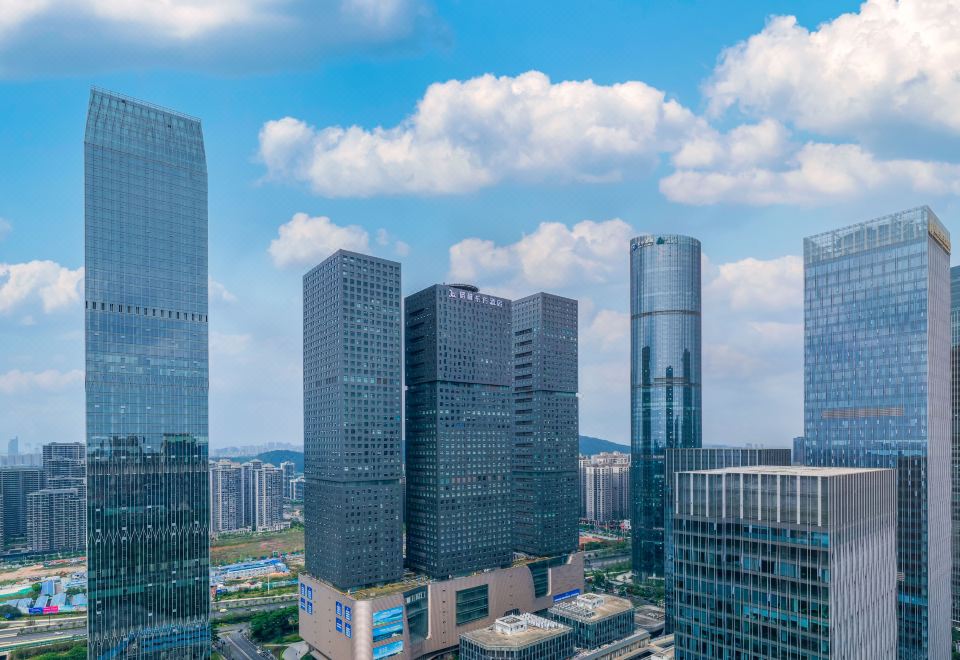 格林东方酒店（南宁五象总部基地地铁站店）外景图