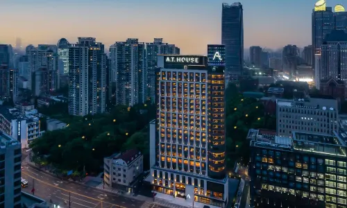 Shanghai Xujiahui A.T.HOUSE Jia Di Hotel
