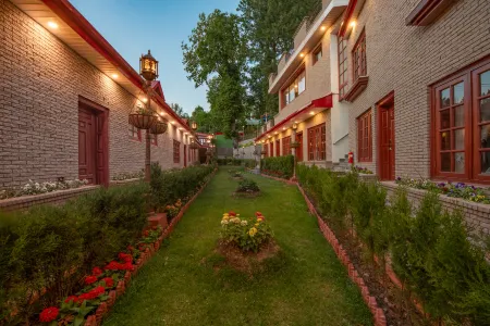 Khattak Lodge Murree Отели в г. Мерри