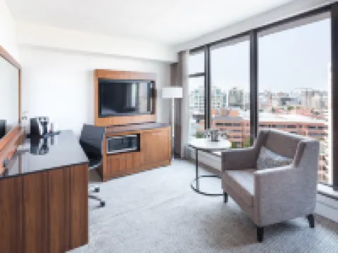 DoubleTree by Hilton Hotel & Suites Victoria Hotels in Victoria