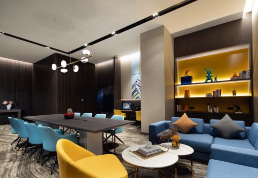 3. 햄튼 바이 힐튼..