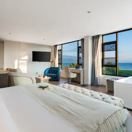 Xiyunkai Designer Seaview Inn.
