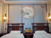 Anren Town Zhiren Bieyuan Residence - balkon