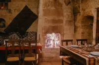 Born Hotel
