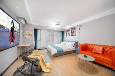 Shangyuan Holiday Cinema Hotel (Wuhan Zhongjia Village Metro Station) Hotels in 