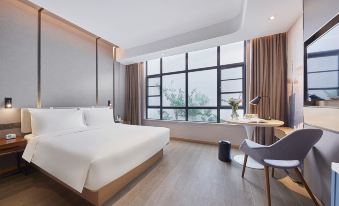 Yaduo Hotel (Guangzhou Panyu Bridge Metro Station)