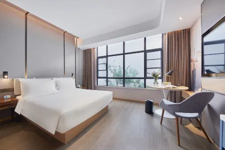 Yajv Hotel (Guangzhou Panyu Bridge Metro Station)