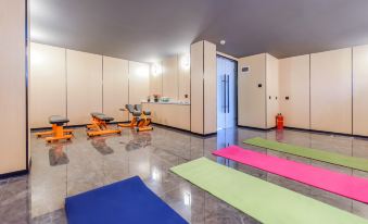 FASHION  HOTEL