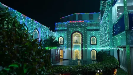 Hotel Darbar-E-Khas Отели в г. Барейли