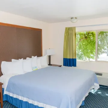 Days Inn by Wyndham Lake Havasu