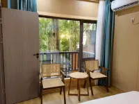 Luhe Liangshan Forest Wellness Homestay (Wandong) - พร้อมระเบียง