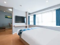 Aifeng Hotel (Taiye International Plaza Branch, Dali High speed Railway Station) Hotels near Caicun