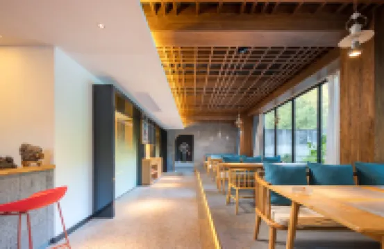 花築奢·暖木 | 親子萌寵·觀景智能度假美宿（黃山湯口南大門店）