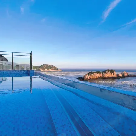 Sea Cliff Hotel