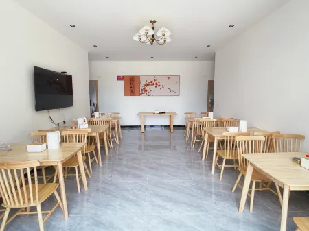 Shili Ginkgo Sushe Отели рядом с достопримечательностью «Maozifeng Tourist Attractions»