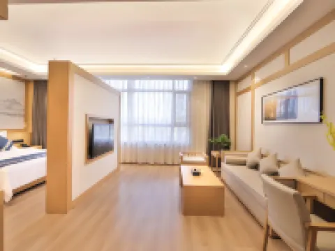 Liangtian Baishi Resort Hotels in Longjing