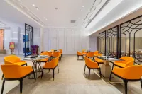 Vienna International Hotel (Yucheng Ailian Plaza) Hotels in Rucheng